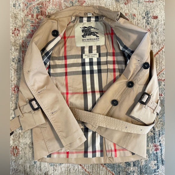 Authentic Burberry Toddler Trench Coat - The Mini Wiltshire 4T England - Picture 2 of 14
